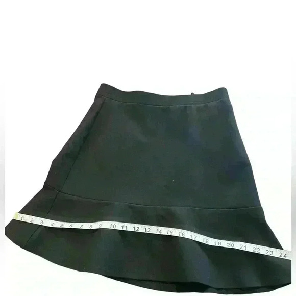 🆕LOFT Black, Ponte Flippy Skirt-Size XS. - Picture 3 of 7